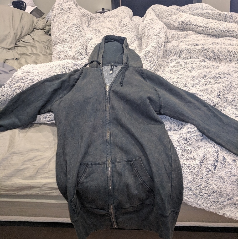 Long sweatshirt
